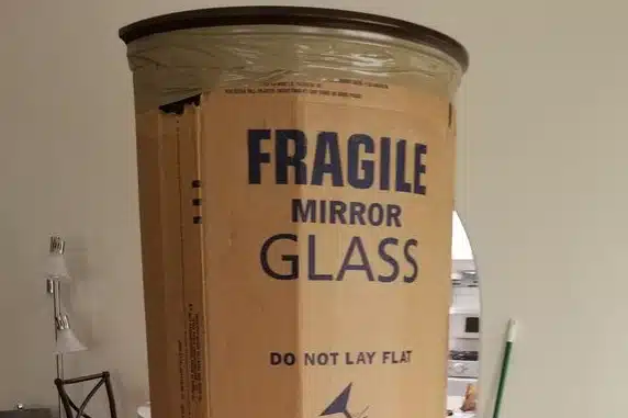 Careful, glass, mirror in packaging